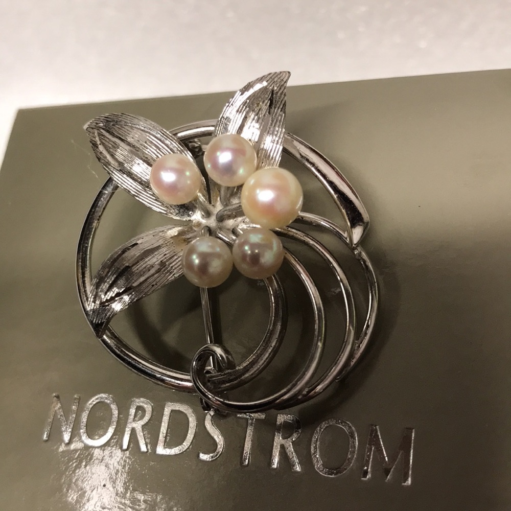 Vintage SILVER w real PEARLS STERLING SILVER brooch designer etched filagree